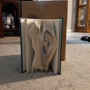 Book folding decor